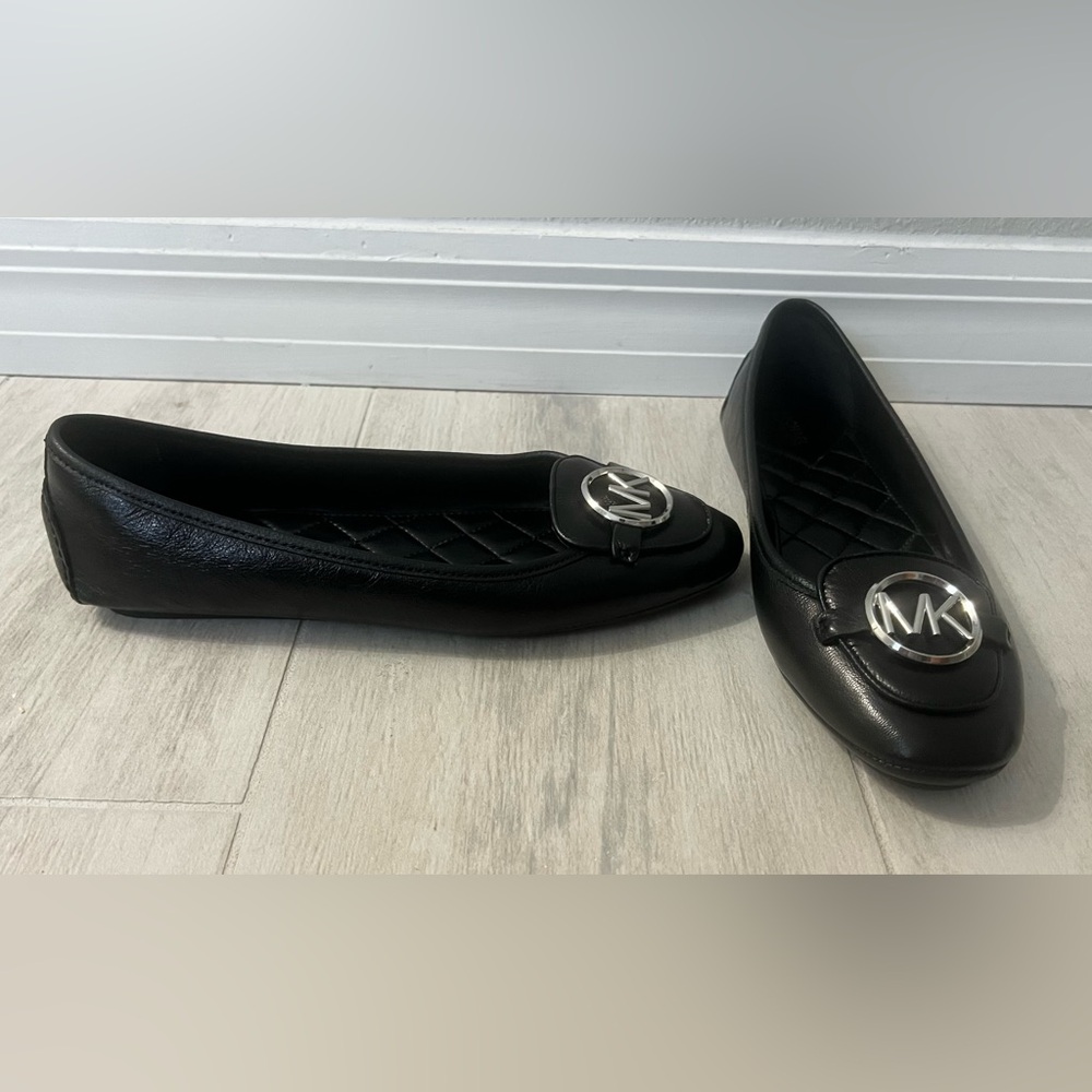 Michael MICHAEL KORS Lillie Leather Ballet Flats 9.5M NEW!